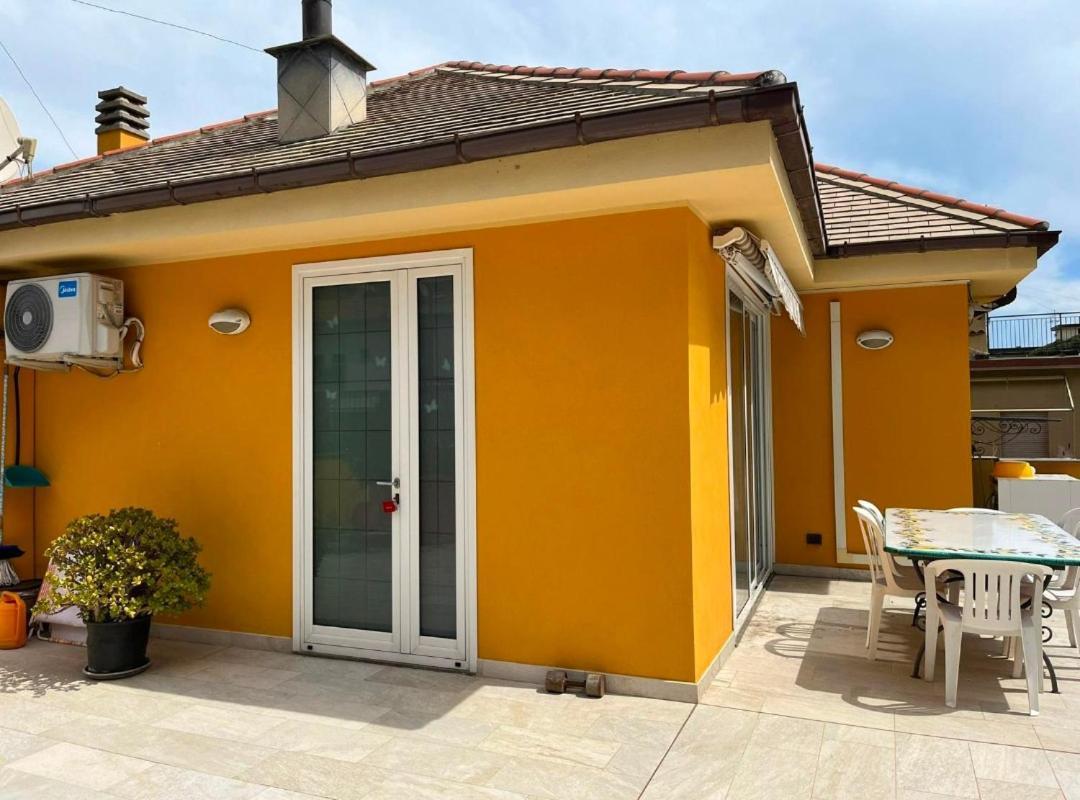 Apartment La Casa Gialla *