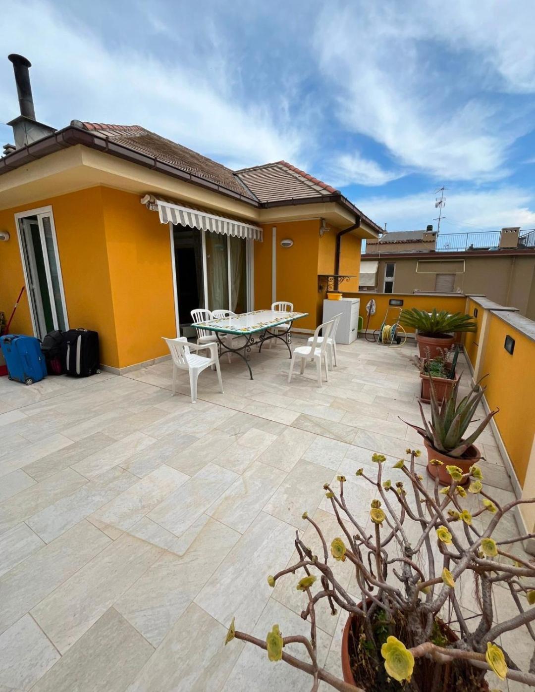 Apartment La Casa Gialla Laigueglia